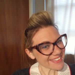 Meet your Posher, Leanne